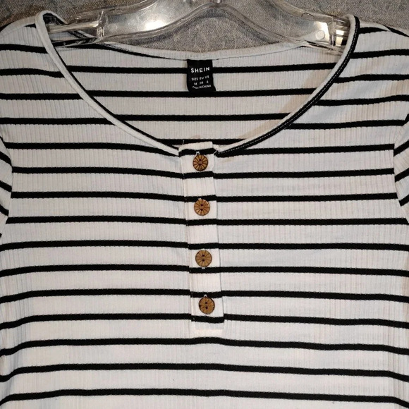 Shein NWOT White w/Blue Stripes Stretch Ribbed Sweater in Size M (US 6) - Picture 2 of 12